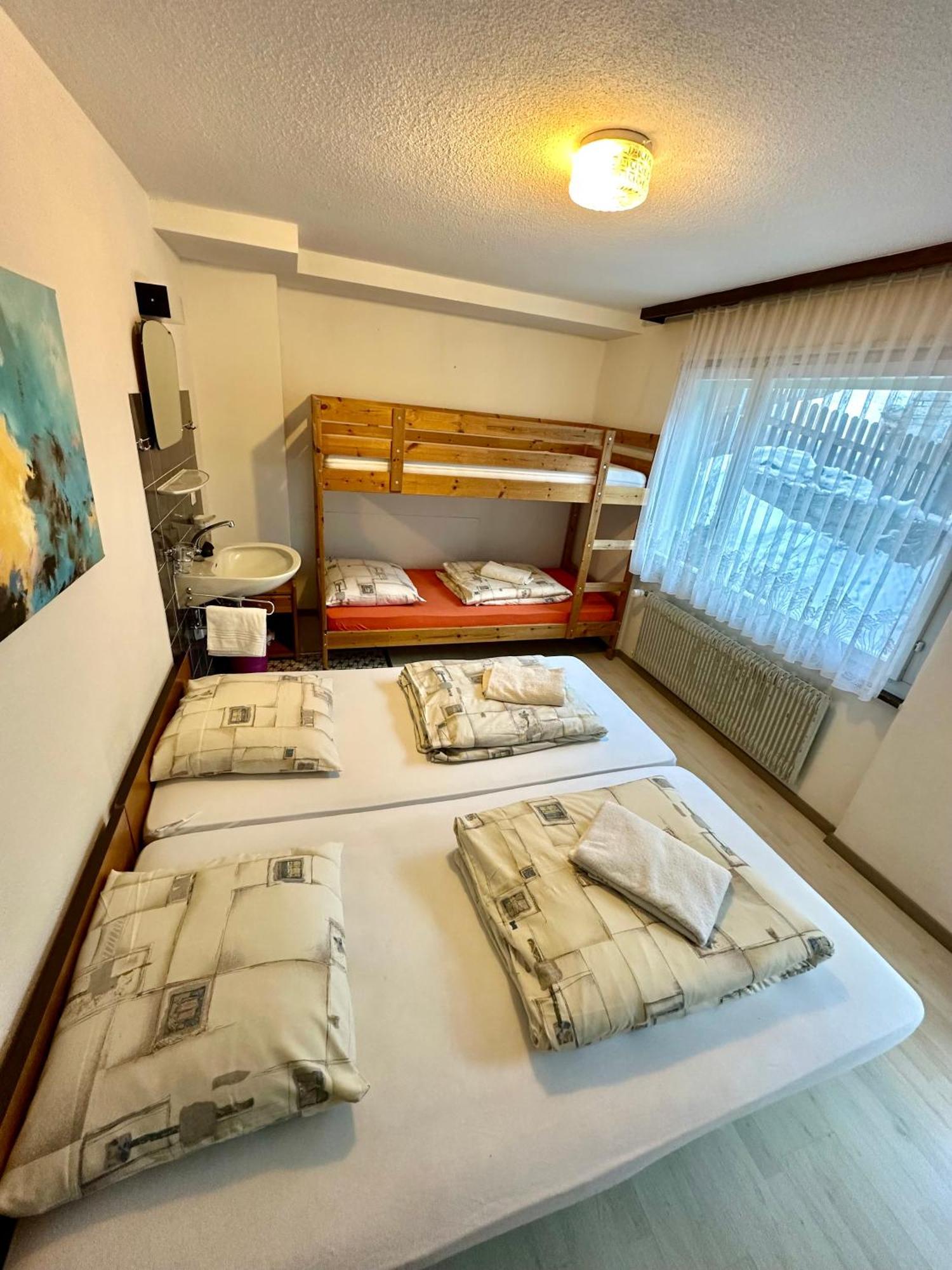 Holiday House Laerchenheim Saas-Balen Екстер'єр фото