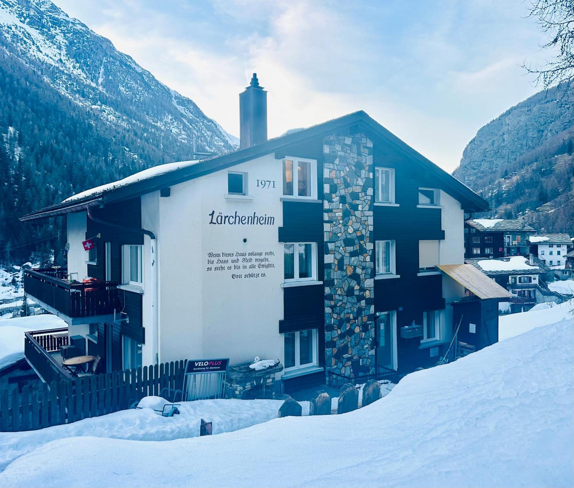 Holiday House Laerchenheim Saas-Balen Екстер'єр фото