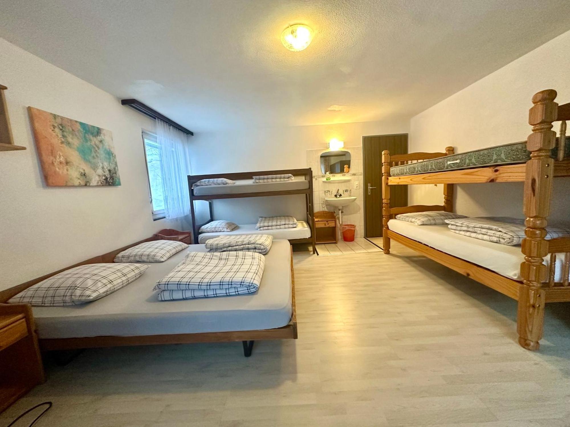 Holiday House Laerchenheim Saas-Balen Екстер'єр фото